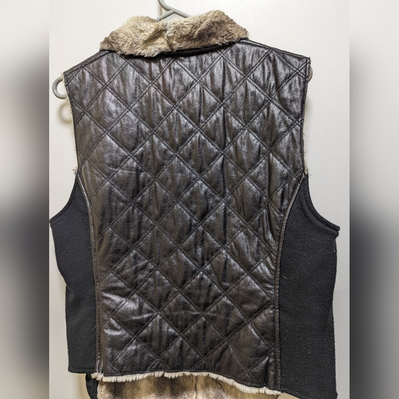 Linea Doman Faux Fur Lined Vest - Picture 5 of 6